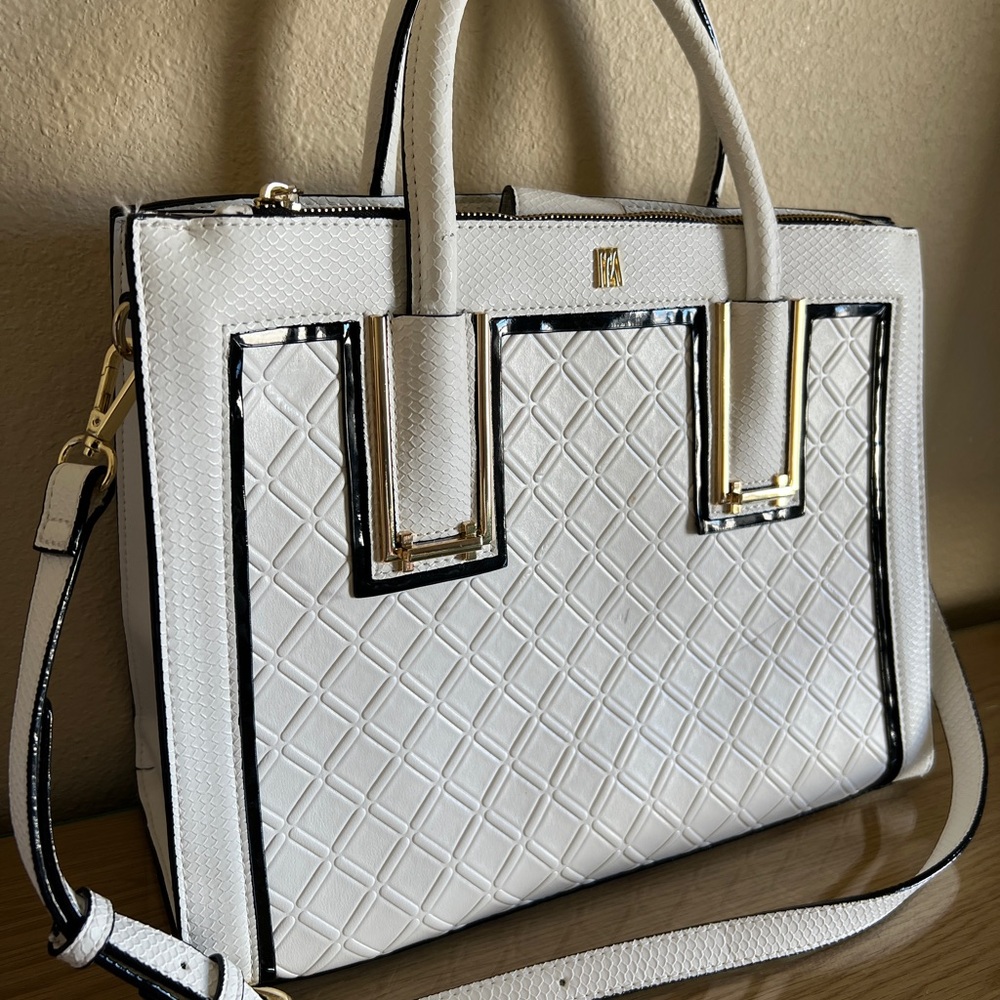Antonio Melani Elegant White and Black Women Handbag in plastic leather Dillards - Picture 3 of 10